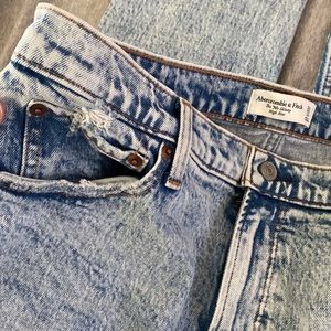 A&F 90s Skinny High Rise Acid Wash Jeans, size 31, never worn, washed once